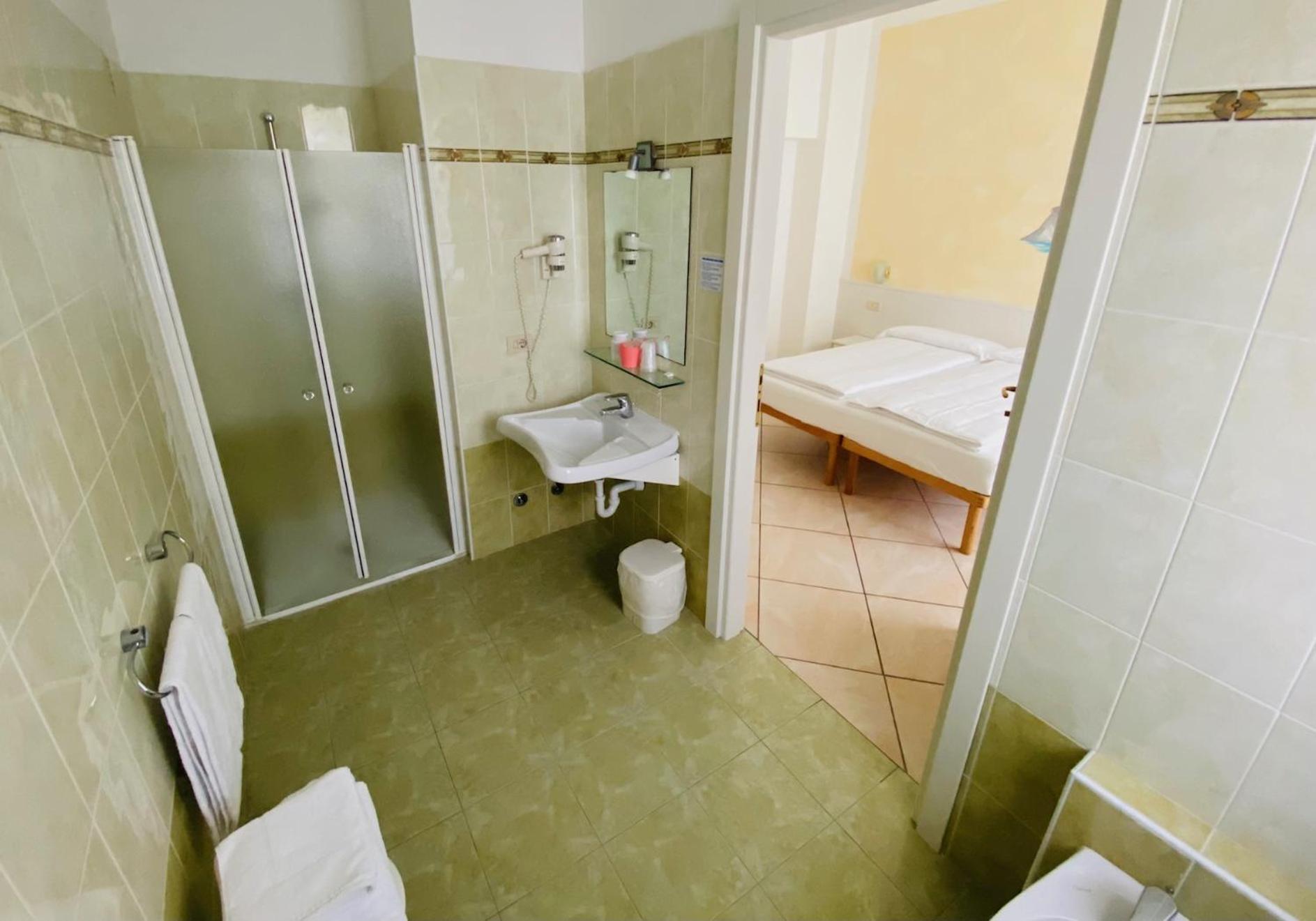 Hotel Ideal 马尔切西内 外观 照片