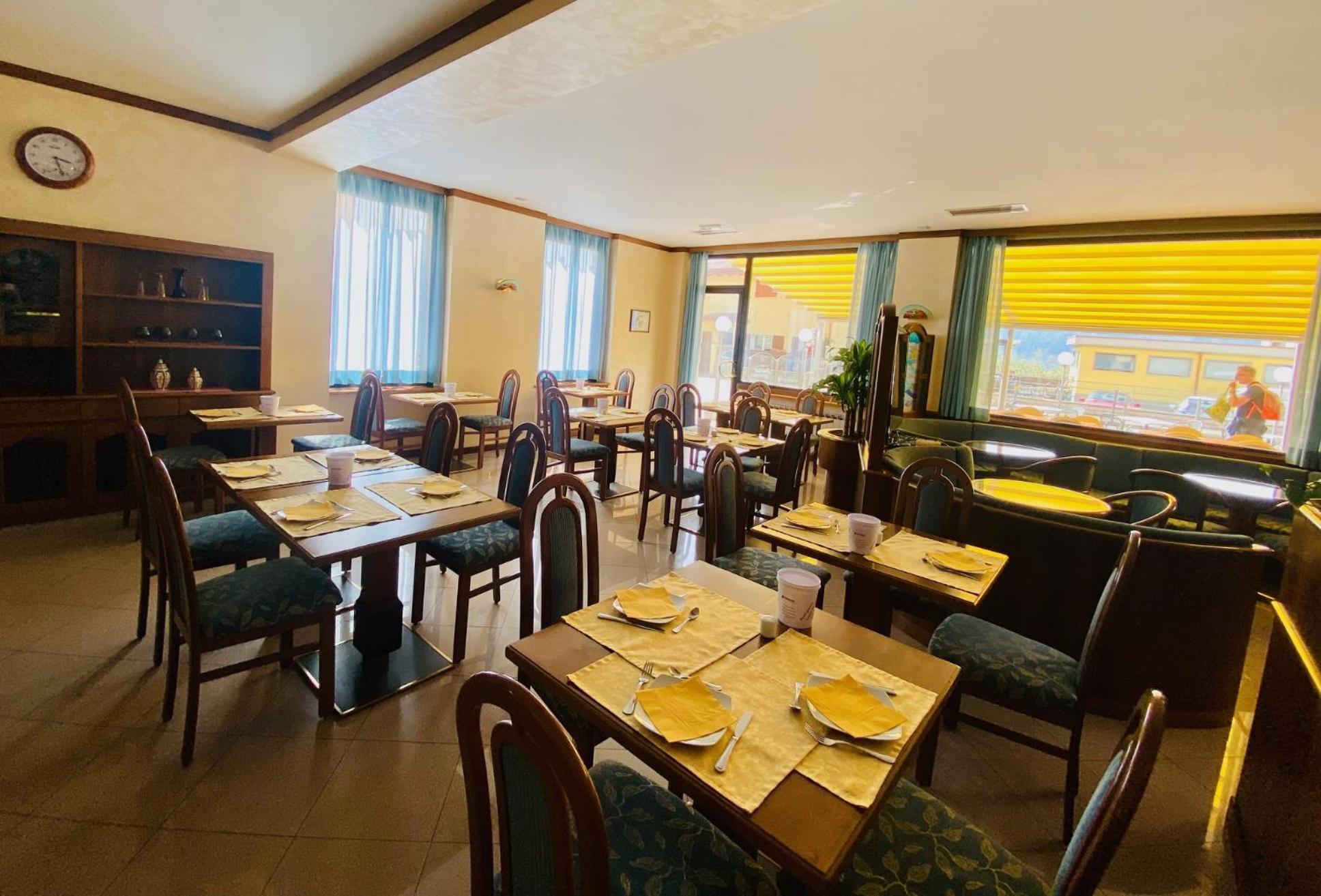 Hotel Ideal 马尔切西内 外观 照片